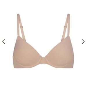 NWT skims FITS Everybody T shirt Bra size 32C in mica